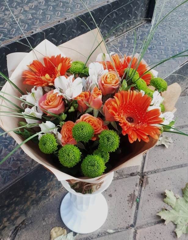 Букет цветов из: Герберы, Хризантемы, Альстромерии и Розы в Дорогино