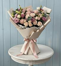 Букет цветов из:  Розы и Лизиантусы в Дорогино
