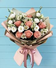 Букет цветов из:  Розы, Альстромерии и Лизиантусы в Дорогино