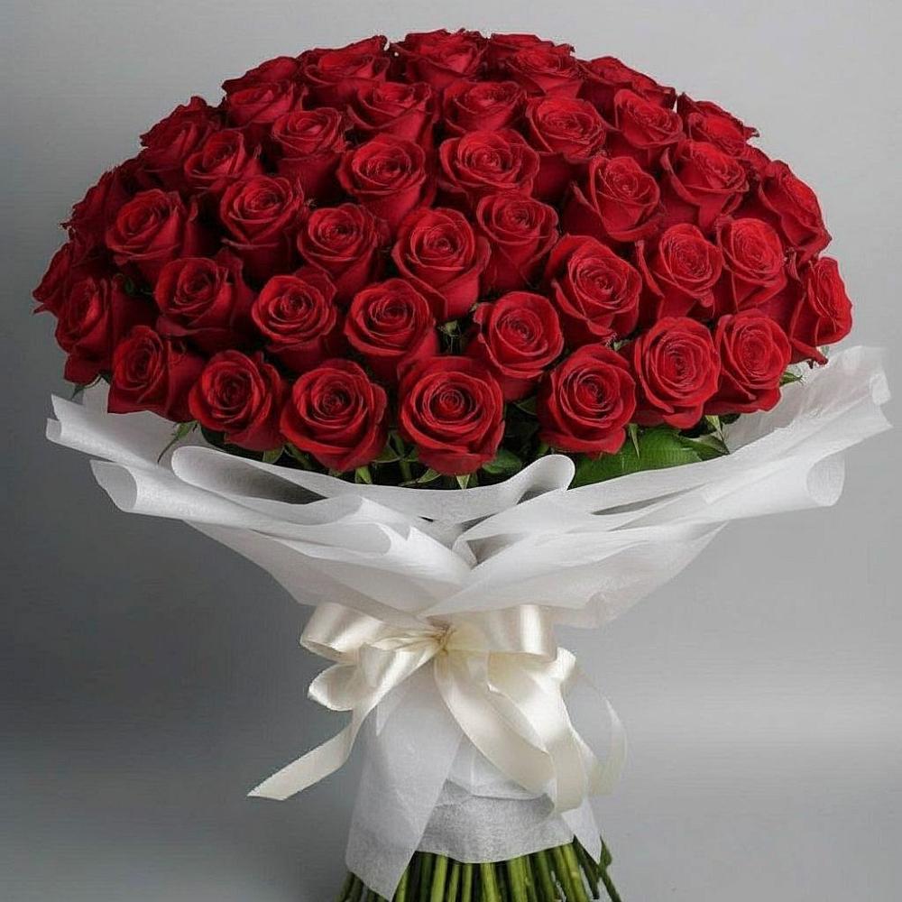 Букет 101 Красная роза Блэк Мэджик в Дорогино