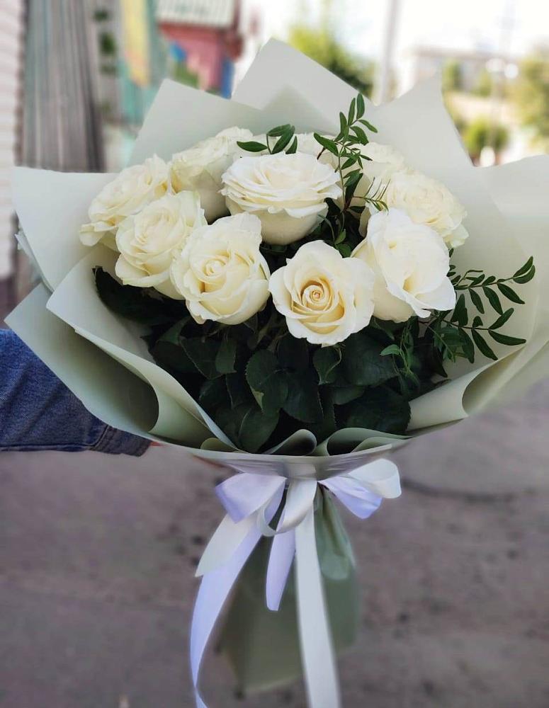 Букет Белые розы Проуд в Дорогино