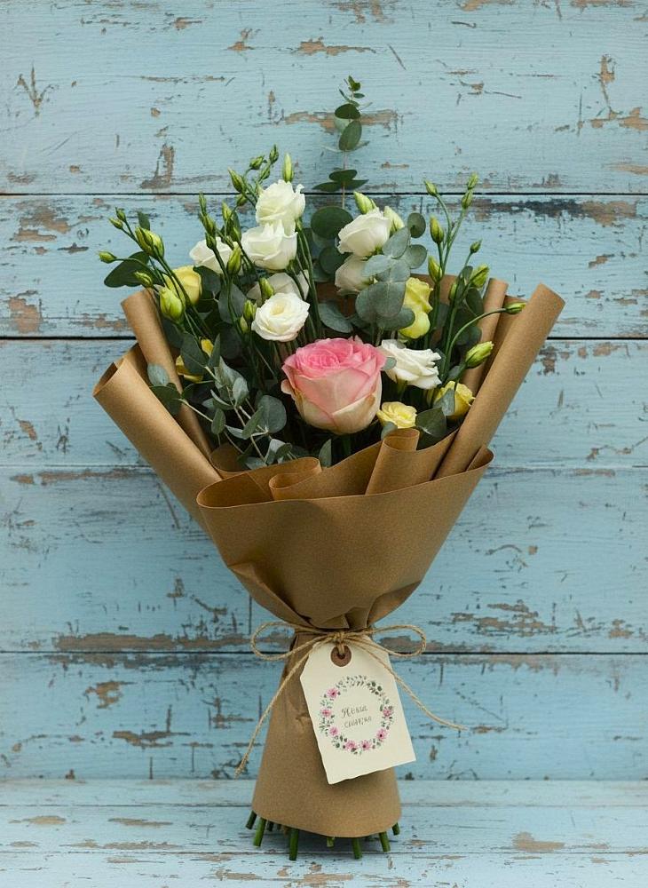 Букет цветов из: Розы и Лизиантусы в Дорогино