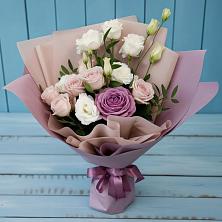 Букет цветов из:  Розы и Лизиантусы в Дорогино