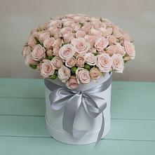 Цветочная композиция из Розы в шляпной коробке в Дорогино