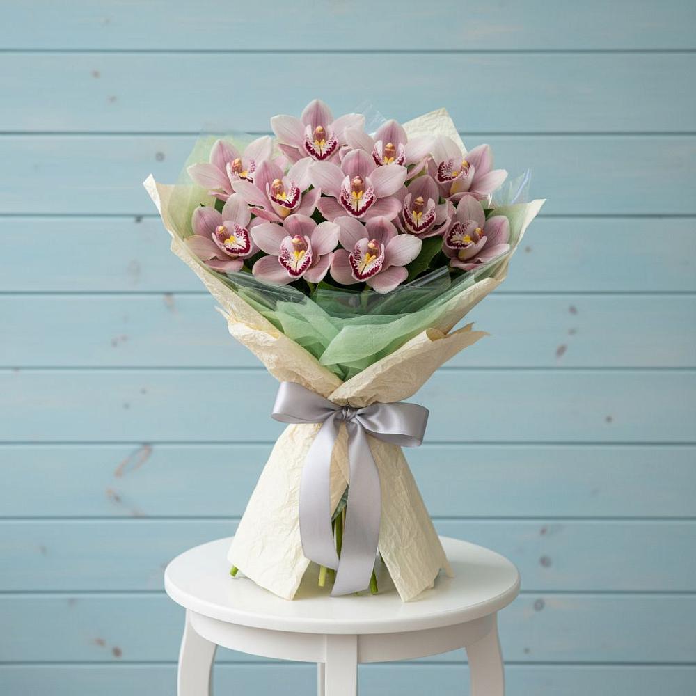 Букет цветов из: Орхидеи и Розы в Дорогино