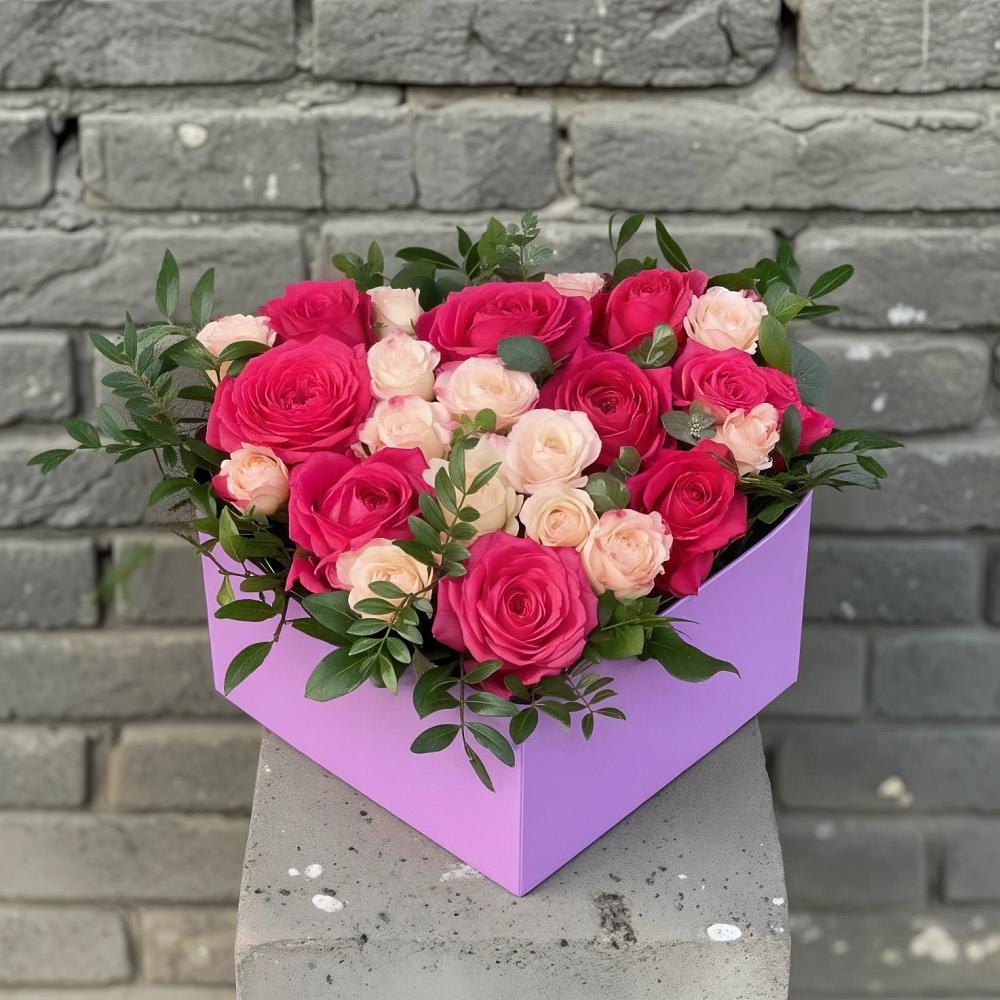 Цветочная композиция из Розы в коробке в Дорогино