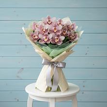 Букет цветов из:  Орхидеи и Розы в Дорогино