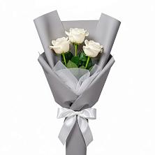 Букет 3 белые розы в Дорогино