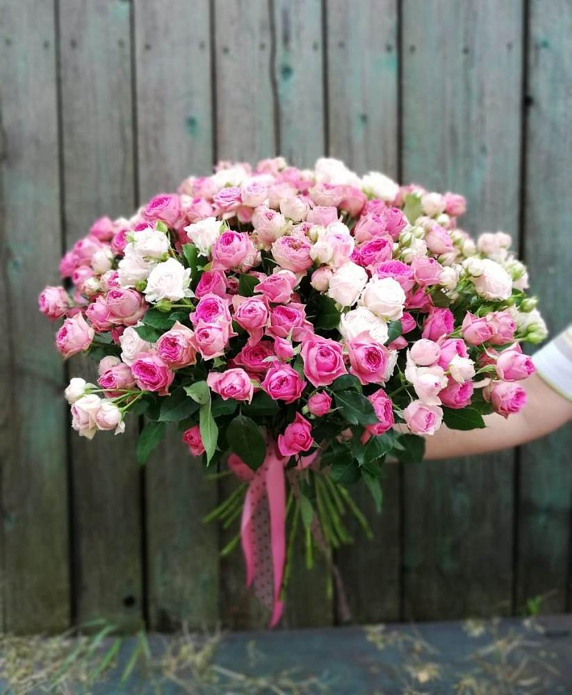 Букет Розовые кустовые розы Натали и Лав Лидия в Дорогино