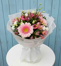 Букет цветов из:  Герберы, Альстромерии и Лизиантусы в Дорогино