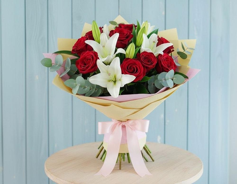 Букет цветов из: Лилии и Розы в Дорогино